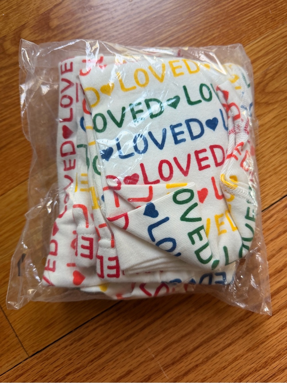 🌈 Hanna Andersson White Pajama Set with Rainbow "LOVED" Print 🌈 4T NIB